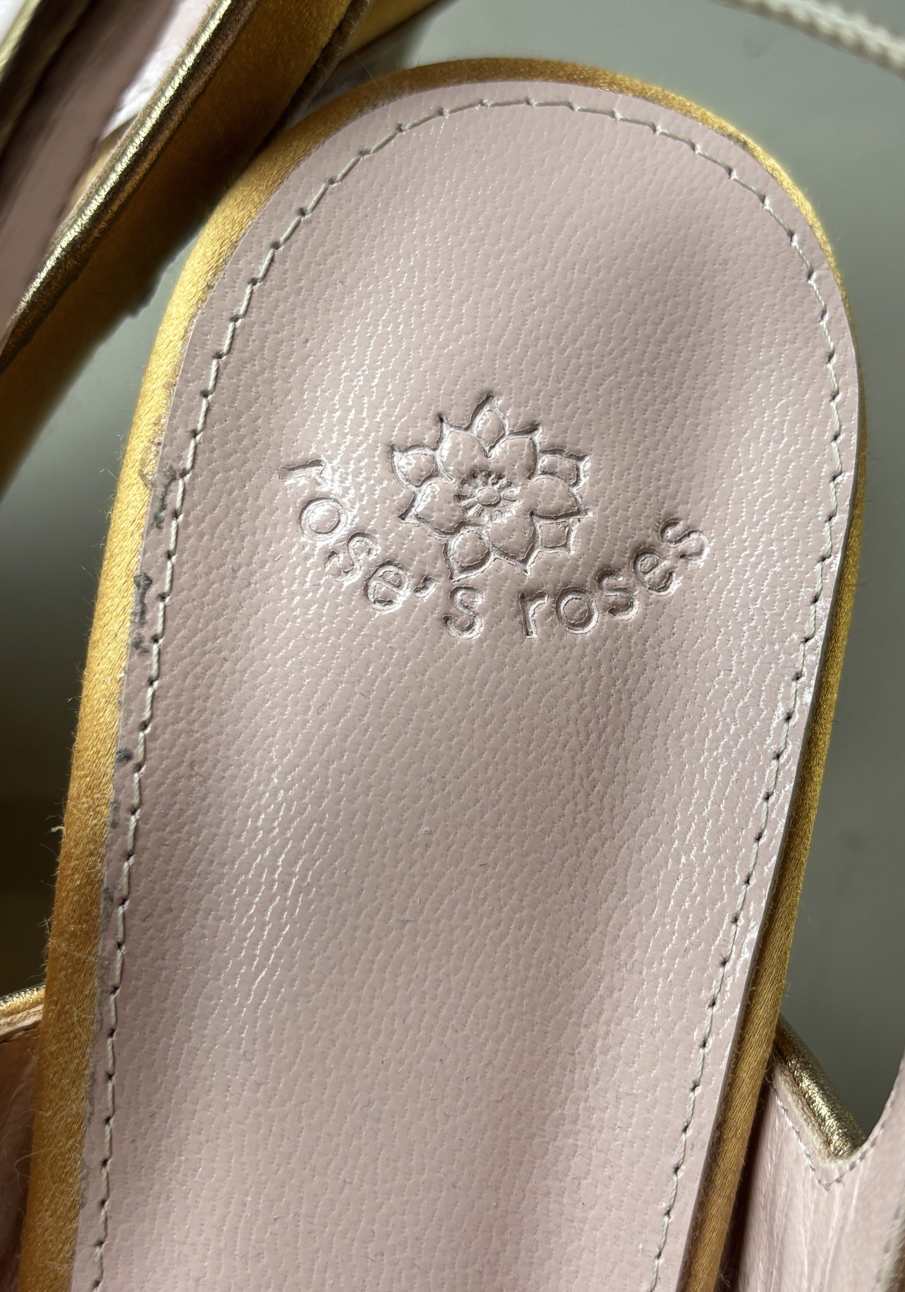 ROSE'S ROSES SATIN "BENNY 70" GINGER HEELS - Image 4