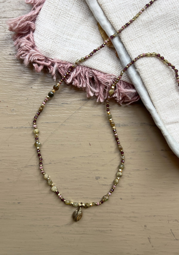 UNTITLEDEDITION VERMEIL GOLD “CARDAMOMO” PINK NECKLACE