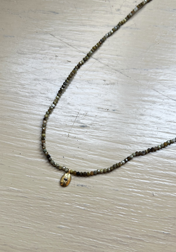 UNTITLEDEDITION VERMEIL GOLD "METEORA" GREEN GARNET & DIAMOND NECKLACE - Image 4
