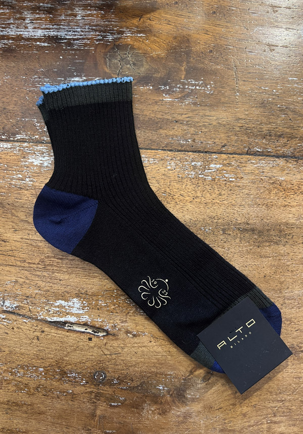 ALTO MILANO WOOL “MINERVA” BLACK SOCKS