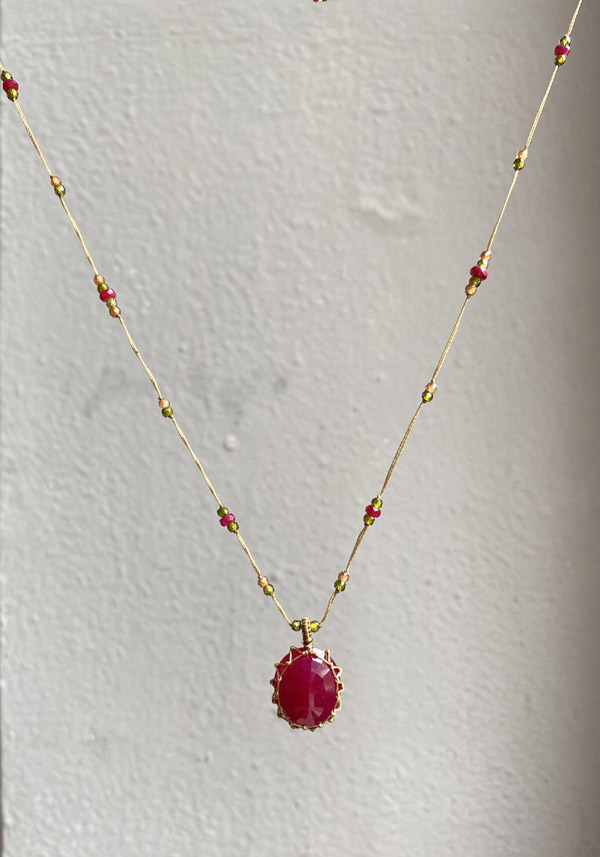 SHARING “SHORT TIBETAN NECKLACE” RUBY GLASS FILLED #7