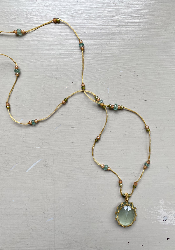 SHARING “SHORT TIBETAN NECKLACE” GREEN FLUORITE #2