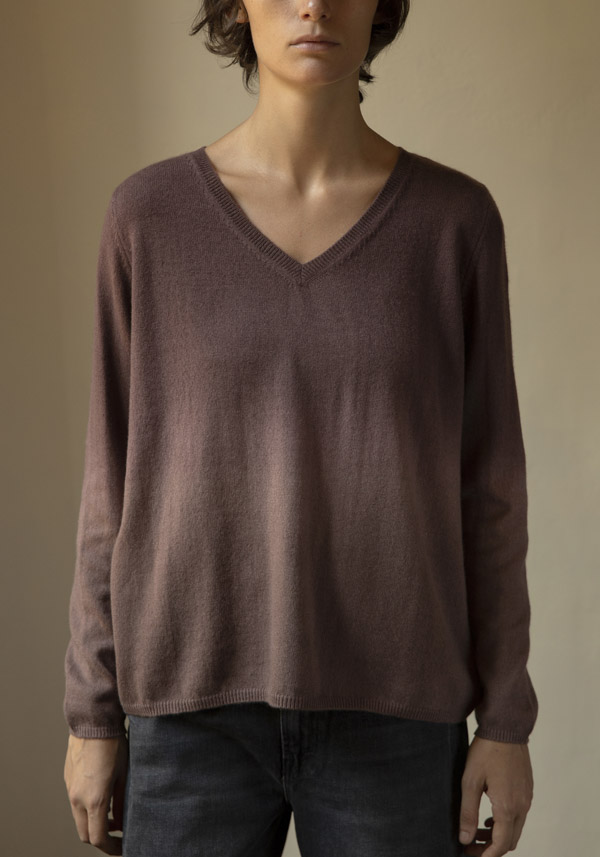 MIRROR IN THE SKY CASHMERE “V-NECK DIP DYE” ELDER & WAINSCOT SWEATER